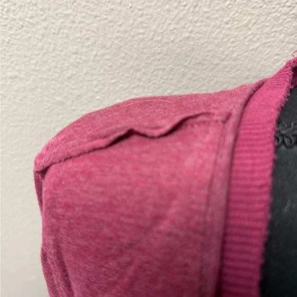 Harley Davidson Women's Burgundy Long Sleeve Top with Butterfly Design. XL - Picture 4 of 11